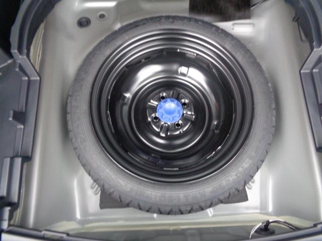 カローラフィールダー ハイブリッド　ＥＸ　登録済未使用車／ＴｏｙｏｔａＳａｆｅｔｙＳｅｎｓｅ／オートライト／オートハイビーム／スペアタイヤ／プッシュスタート／充電用ＵＳＢ端子Ｔｙｅｐ－Ｃ／ｎａｎｏｅＸ／プリクラッシュセーフティ／ＬＤＡ（29枚目）
