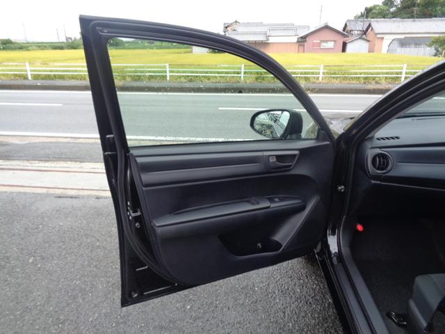 カローラフィールダー ハイブリッド　ＥＸ　登録済未使用車／ＴｏｙｏｔａＳａｆｅｔｙＳｅｎｓｅ／オートライト／オートハイビーム／スペアタイヤ／プッシュスタート／充電用ＵＳＢ端子Ｔｙｅｐ－Ｃ／ｎａｎｏｅＸ／プリクラッシュセーフティ／ＬＤＡ（41枚目）