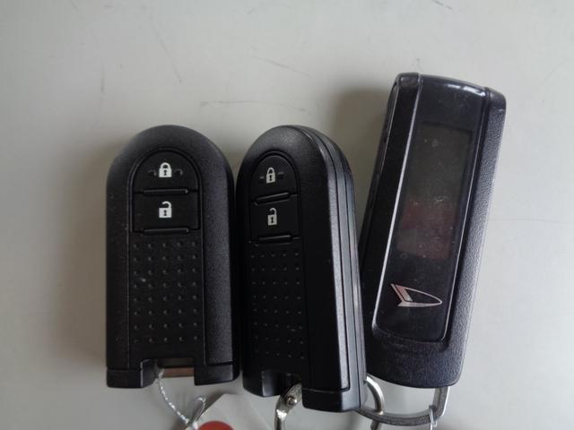 ムーヴ カスタム　Ｘ　１年走行距離無制限保証付／４ＷＤ／スマートアシスト／ナビ／ＴＶ／ＣＤ／ＤＶＤ／Ｂｌｕｅｔｏｏｔｈ／プッシュスタート／オートライト／フロントフォグライト／ＥＴＣ／純正１４ＡＷ／エンジンスターター（28枚目）