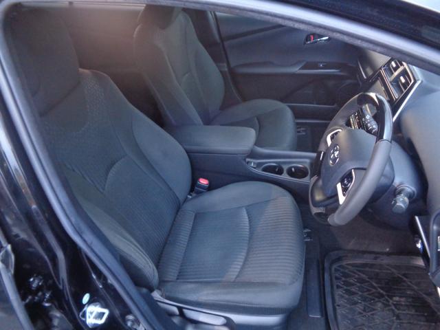 プリウス Ｓ　１年走行距離無制限保証付／ＦＭ・ＡＭラジオ／Ｂｌｕｅｔｏｏｔｈ／ＤＶＤ／バックモニター／オートライト／フロントフォグライト／スペアタイヤ／純正１５ＡＷ／プッシュスタート／ＥＴＣ／スペアタイヤ（33枚目）