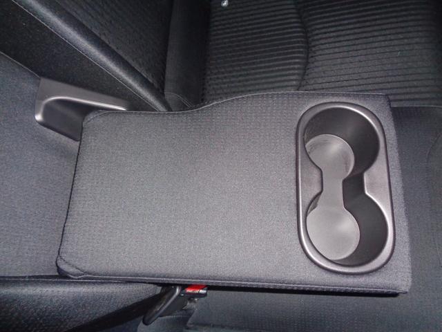 プリウス Ｓ　１年走行距離無制限保証付／ＦＭ・ＡＭラジオ／Ｂｌｕｅｔｏｏｔｈ／ＤＶＤ／バックモニター／オートライト／フロントフォグライト／スペアタイヤ／純正１５ＡＷ／プッシュスタート／ＥＴＣ／スペアタイヤ（51枚目）