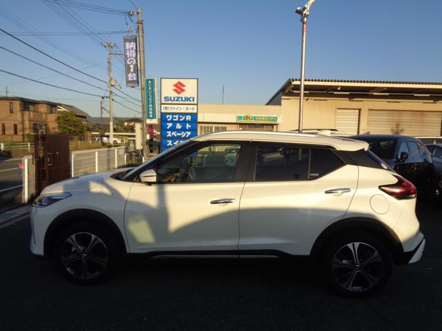 キックス Ｘ　ツートーンインテリアエディション　１年走行距離無制限保証付／アラウンドビューモニター／プロパイロット／ＥＴＣ／純正ナビ／ＴＶ／ナビ連動前後ドライブレコーダー／ハンドルヒーター／前席シートヒーター／１７ＡＷ／インテリジェントルームミラー（5枚目）