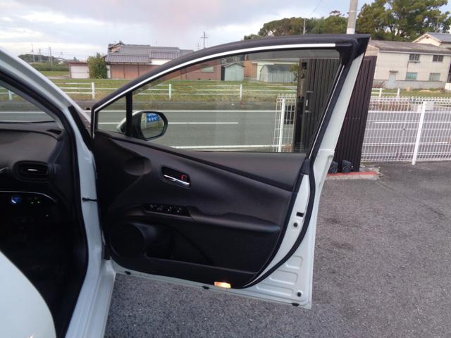 プリウス Ｓセーフティプラス　１年走行距離無制限保証付／ＥＴＣ／ナビ／ＴＶ／バックモニター／ヘッドアップディスプレイ／オートライト／フロントフォグライト／プッシュスタート／スペアタイヤ／１５ＡＷ／インテリジェントパーキングアシスト（37枚目）