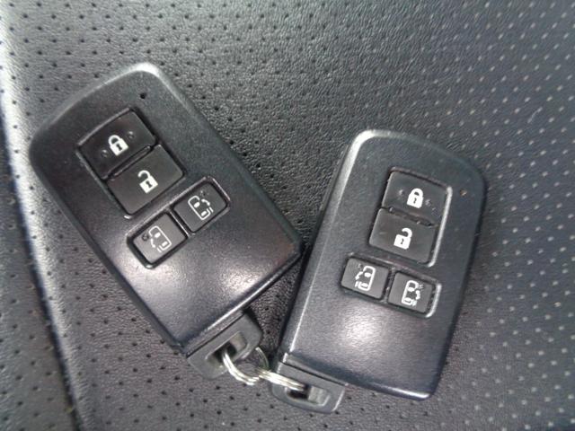 ヴォクシー ZS 煌II 1年走行距離無制限保証付/両側パワースライドドア/ナビ/TV/バックモニター/ETC/アイドリングストップ/プッシュスタート/オートハイビーム/純正16AW/オートライト/フロントフォグライト(27枚目)