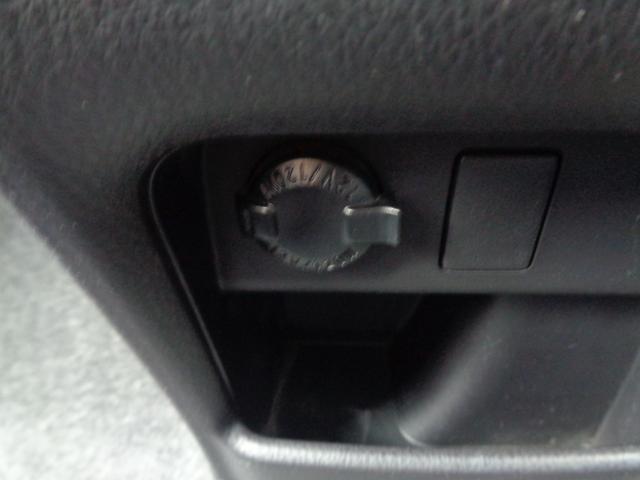 ヴォクシー ZS 煌II 1年走行距離無制限保証付/両側パワースライドドア/ナビ/TV/バックモニター/ETC/アイドリングストップ/プッシュスタート/オートハイビーム/純正16AW/オートライト/フロントフォグライト(41枚目)