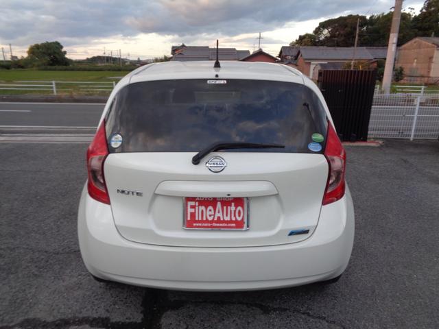 ノート X DIG-S 1年走行距離無制限保証付/ナビ/TV/プッシュスタート/アイドリングストップ/スペアタイヤ/Bluetooth/FM・AMラジオ/ヘッドライトレベライザー/キーレス・スペアキーあり/オートエアコン(7枚目)