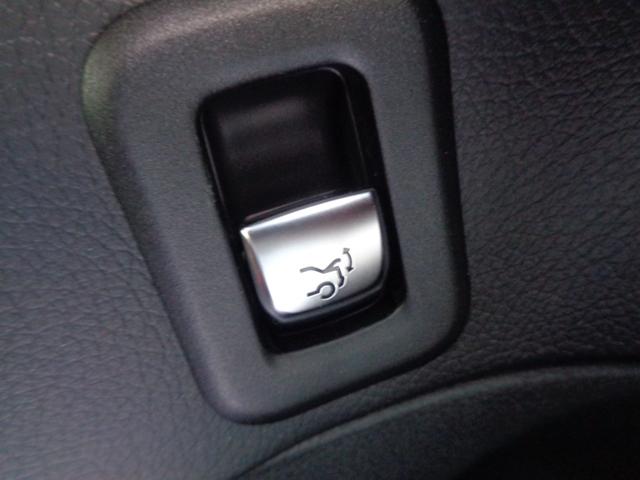 Ｃクラス Ｃ２００アバンギャルド　ＡＭＧライン　ナビ／ＴＶ／Ｂｌｕｅｔｏｏｔｈ／ＦＭ・ＡＭラジオ／バックモニター／純正ドライブレコーダー前方／ＥＴＣ／純正１８ＡＷ／ヘッドアップディスプレイ／リヤフォグライト／オートライト／クルーズコントロール（16枚目）