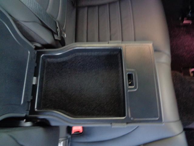 Ｃクラス Ｃ２００アバンギャルド　ＡＭＧライン　ナビ／ＴＶ／Ｂｌｕｅｔｏｏｔｈ／ＦＭ・ＡＭラジオ／バックモニター／純正ドライブレコーダー前方／ＥＴＣ／純正１８ＡＷ／ヘッドアップディスプレイ／リヤフォグライト／オートライト／クルーズコントロール（65枚目）