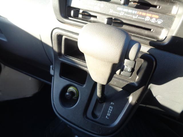 ハイゼットカーゴ スペシャル　１年走行距離無制限保証付／両側スライドドア／後席フルフラット／スペアタイヤ／ヘッドライトレベライザー／エアコン／運転席・助手席エアバック／パワーステアリング／ＦＭラジオ／ＡＭラジオ（12枚目）