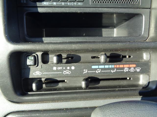 ハイゼットカーゴ スペシャル　１年走行距離無制限保証付／両側スライドドア／後席フルフラット／スペアタイヤ／ヘッドライトレベライザー／エアコン／運転席・助手席エアバック／パワーステアリング／ＦＭラジオ／ＡＭラジオ（15枚目）