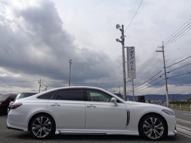 クラウンハイブリッド ＲＳアドバンス　Ｆｏｕｒ　１年走行距離無制限保証付／４ＷＤ／モデリスタエアロ／モデリスタ１９ＡＷ／全方位カメラ／ＥＴＣ２．０／サンルーフ／オートライト／フロントフォグライト／運転席シートヒーター・シートエアコン／ＴＶキット（4枚目）