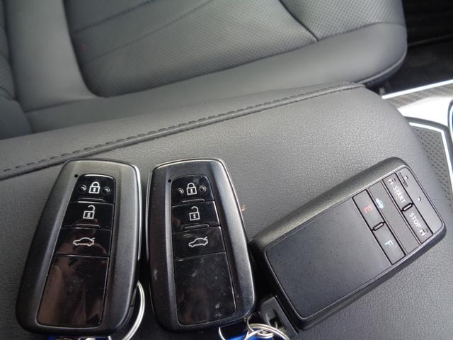 クラウンハイブリッド ＲＳアドバンス　Ｆｏｕｒ　１年走行距離無制限保証付／４ＷＤ／モデリスタエアロ／モデリスタ１９ＡＷ／全方位カメラ／ＥＴＣ２．０／サンルーフ／オートライト／フロントフォグライト／運転席シートヒーター・シートエアコン／ＴＶキット（48枚目）