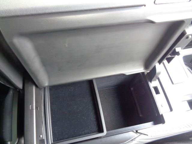 クラウンハイブリッド ＲＳアドバンス　Ｆｏｕｒ　１年走行距離無制限保証付／４ＷＤ／モデリスタエアロ／モデリスタ１９ＡＷ／全方位カメラ／ＥＴＣ２．０／サンルーフ／オートライト／フロントフォグライト／運転席シートヒーター・シートエアコン／ＴＶキット（59枚目）