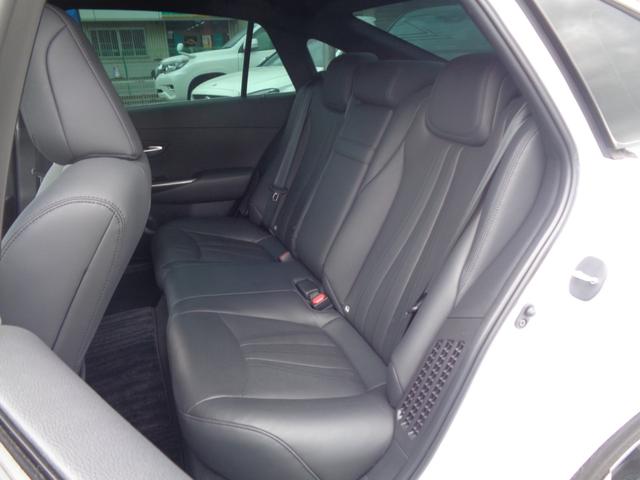 クラウンハイブリッド ＲＳアドバンス　Ｆｏｕｒ　１年走行距離無制限保証付／４ＷＤ／モデリスタエアロ／モデリスタ１９ＡＷ／全方位カメラ／ＥＴＣ２．０／サンルーフ／オートライト／フロントフォグライト／運転席シートヒーター・シートエアコン／ＴＶキット（76枚目）