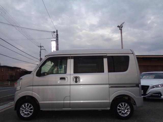 エブリイ PC 1年走行距離無制限保証付/パートタイム4WD/オートギヤシフト車/インパネ5AGS/ナビ/TV/ETC/オーバーヘッドシェルフ/スペアタイヤ/外品12AW/ヘッドライトレベライザー/キーレス(5枚目)