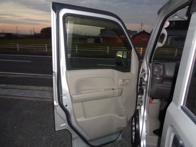 エブリイ PC 1年走行距離無制限保証付/パートタイム4WD/オートギヤシフト車/インパネ5AGS/ナビ/TV/ETC/オーバーヘッドシェルフ/スペアタイヤ/外品12AW/ヘッドライトレベライザー/キーレス(38枚目)