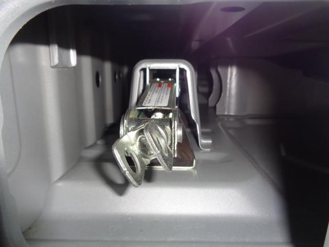 エブリイ PC 1年走行距離無制限保証付/パートタイム4WD/オートギヤシフト車/インパネ5AGS/ナビ/TV/ETC/オーバーヘッドシェルフ/スペアタイヤ/外品12AW/ヘッドライトレベライザー/キーレス(51枚目)