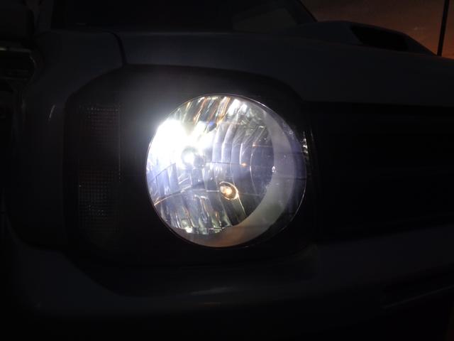 ジムニー ＸＧ　１年走行距離無制限保証付／パートタイム４ＷＤ／ＦＭラジオ／ＡＭラジオ／ＣＤ／フェンダーミラー／背面タイヤ／キーレス／前席パワーウィンドウスイッチ／フロア４速オートマ／エアコン／運転席・助手席エアバック（25枚目）