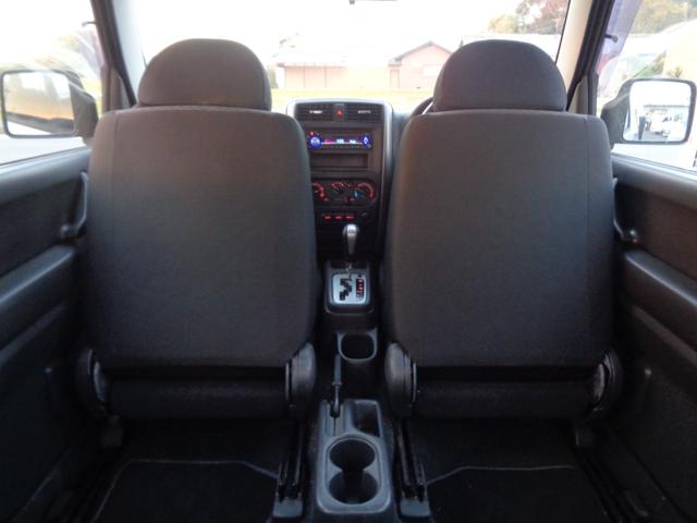 ジムニー ＸＧ　１年走行距離無制限保証付／パートタイム４ＷＤ／ＦＭラジオ／ＡＭラジオ／ＣＤ／フェンダーミラー／背面タイヤ／キーレス／前席パワーウィンドウスイッチ／フロア４速オートマ／エアコン／運転席・助手席エアバック（43枚目）