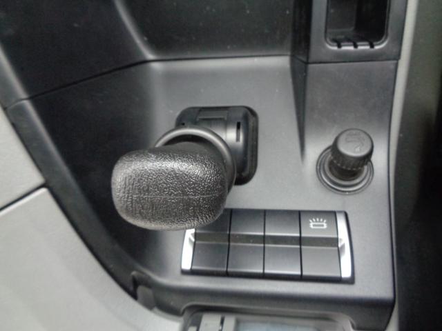 スーパーグレート ベースグレード　コボレーン付き／極東開発工業／７速ＭＴ／ＥＴＣ２．０／前方ドライブレコーダー／ラジオ／ＵＳＢポート／後方モニター／ステアリングスイッチ／プッシュスタート／アイドリングストップ／オートクルーズ（17枚目）