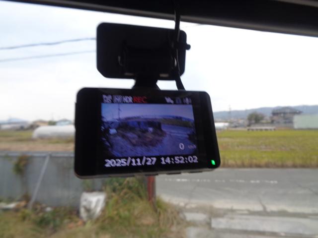 スーパーグレート ベースグレード　コボレーン付き／極東開発工業／７速ＭＴ／ＥＴＣ２．０／前方ドライブレコーダー／ラジオ／ＵＳＢポート／後方モニター／ステアリングスイッチ／プッシュスタート／アイドリングストップ／オートクルーズ（21枚目）