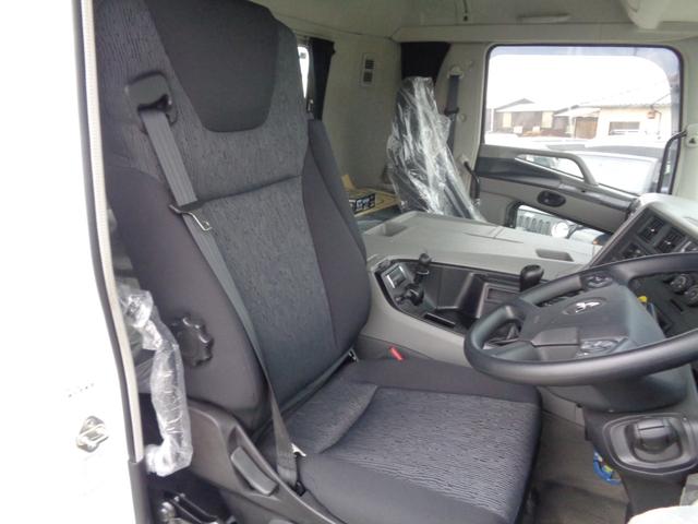 スーパーグレート ベースグレード　コボレーン付き／極東開発工業／７速ＭＴ／ＥＴＣ２．０／前方ドライブレコーダー／ラジオ／ＵＳＢポート／後方モニター／ステアリングスイッチ／プッシュスタート／アイドリングストップ／オートクルーズ（37枚目）