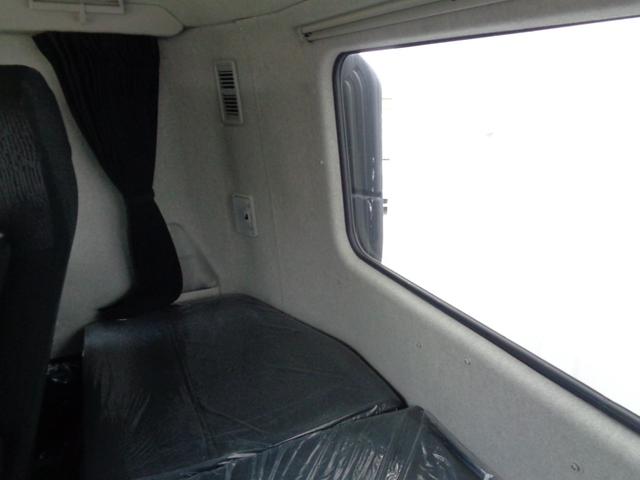 スーパーグレート ベースグレード　コボレーン付き／極東開発工業／７速ＭＴ／ＥＴＣ２．０／前方ドライブレコーダー／ラジオ／ＵＳＢポート／後方モニター／ステアリングスイッチ／プッシュスタート／アイドリングストップ／オートクルーズ（42枚目）