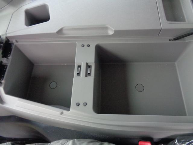 スーパーグレート ベースグレード　コボレーン付き／極東開発工業／７速ＭＴ／ＥＴＣ２．０／前方ドライブレコーダー／ラジオ／ＵＳＢポート／後方モニター／ステアリングスイッチ／プッシュスタート／アイドリングストップ／オートクルーズ（45枚目）