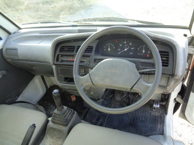 キャリイトラック KU 荷台三方開き/スズキ純正AMラジオ/フロア5速ミッション/走行距離1万8千km/2WD/取扱説明書あり(16枚目)
