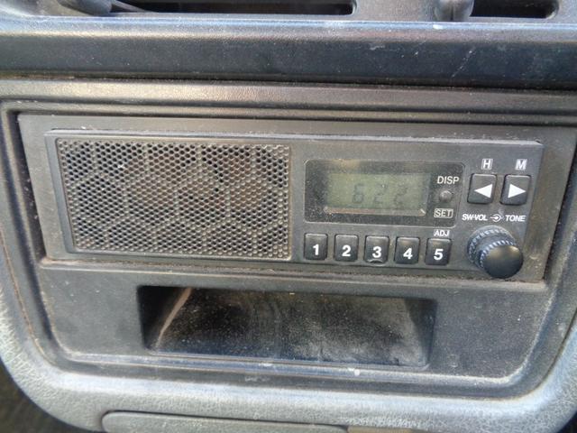キャリイトラック KU 荷台三方開き/スズキ純正AMラジオ/フロア5速ミッション/走行距離1万8千km/2WD/取扱説明書あり(32枚目)