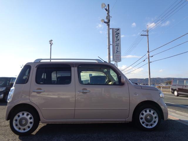 ミラココア ココアプラスＸスマートセレクションＳＮ　１年走行距離無制限保証付／フロントフォグライト／ルーフレール／アイドリングストップ／スマートキー・スペアキーあり／ＥＴＣ／オートエアコン／車載工具／パンク修理キット／パワーウィンドウ（4枚目）