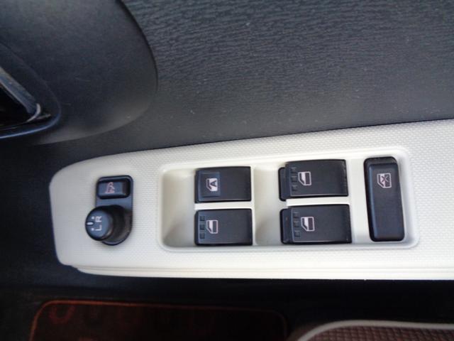 ミラココア ココアプラスＸスマートセレクションＳＮ　１年走行距離無制限保証付／フロントフォグライト／ルーフレール／アイドリングストップ／スマートキー・スペアキーあり／ＥＴＣ／オートエアコン／車載工具／パンク修理キット／パワーウィンドウ（10枚目）