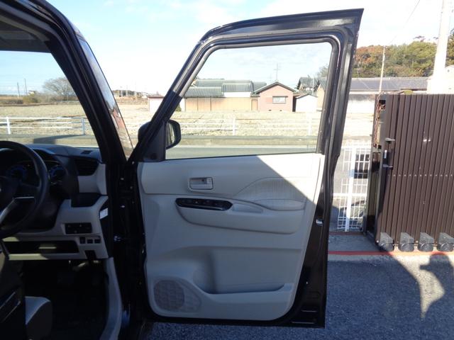 ルークス Ｘ　１年走行距離無制限保証付／アラウンドビューモニター／ナビ／ＴＶ／ステアリングスイッチ／オートライト／アイドリングストップ／片側パワースライドドア／プッシュスタート／後席ロールサンシェード（32枚目）