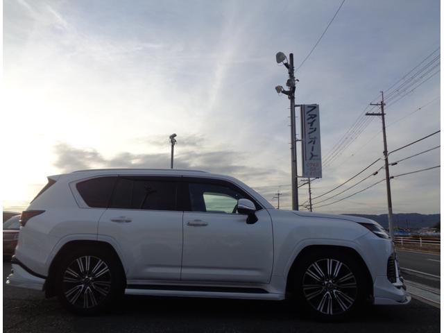 ＬＸ ＬＸ６００　ワンオーナー／外品マフラー／純正２２ＡＷ／サンルーフ／デジタルインナーミラー／全方位カメラ／前後ドライブレコーダー／ＡＣ１００Ｖ／クールボックス／電動格納３列目シート／ＥＴＣ２．０／マークレビンソン（4枚目）