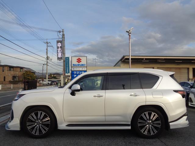 ＬＸ ＬＸ６００　ワンオーナー／外品マフラー／純正２２ＡＷ／サンルーフ／デジタルインナーミラー／全方位カメラ／前後ドライブレコーダー／ＡＣ１００Ｖ／クールボックス／電動格納３列目シート／ＥＴＣ２．０／マークレビンソン（5枚目）