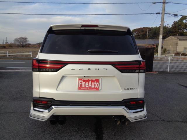 ＬＸ ＬＸ６００　ワンオーナー／外品マフラー／純正２２ＡＷ／サンルーフ／デジタルインナーミラー／全方位カメラ／前後ドライブレコーダー／ＡＣ１００Ｖ／クールボックス／電動格納３列目シート／ＥＴＣ２．０／マークレビンソン（7枚目）