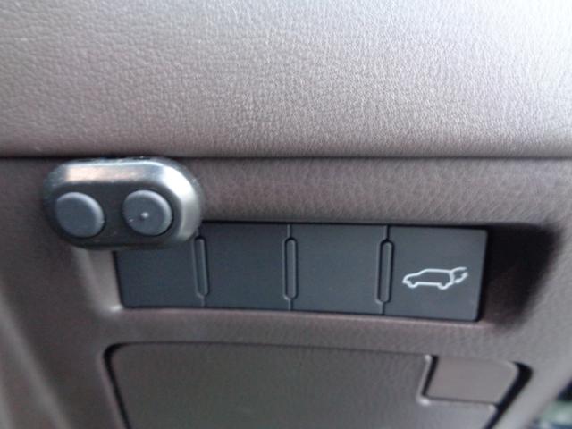 ＬＸ ＬＸ６００　ワンオーナー／外品マフラー／純正２２ＡＷ／サンルーフ／デジタルインナーミラー／全方位カメラ／前後ドライブレコーダー／ＡＣ１００Ｖ／クールボックス／電動格納３列目シート／ＥＴＣ２．０／マークレビンソン（21枚目）