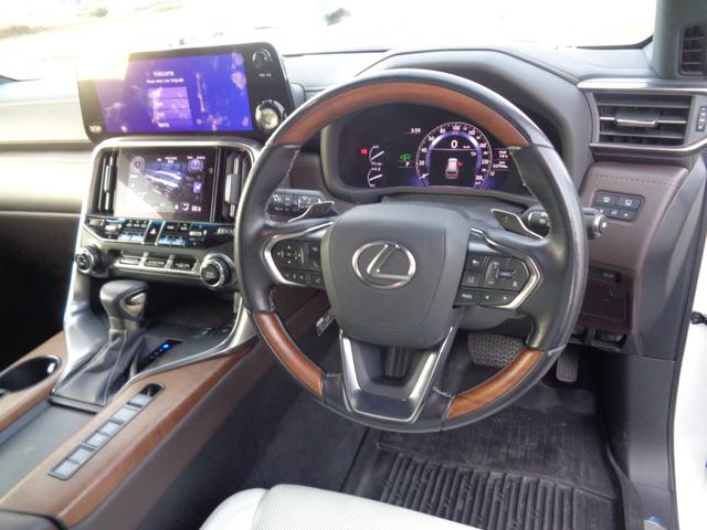 ＬＸ ＬＸ６００　ワンオーナー／外品マフラー／純正２２ＡＷ／サンルーフ／デジタルインナーミラー／全方位カメラ／前後ドライブレコーダー／ＡＣ１００Ｖ／クールボックス／電動格納３列目シート／ＥＴＣ２．０／マークレビンソン（59枚目）