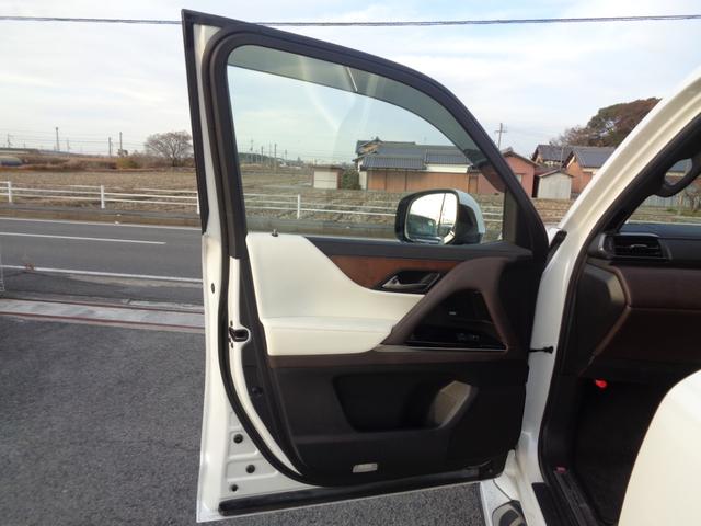 ＬＸ ＬＸ６００　ワンオーナー／外品マフラー／純正２２ＡＷ／サンルーフ／デジタルインナーミラー／全方位カメラ／前後ドライブレコーダー／ＡＣ１００Ｖ／クールボックス／電動格納３列目シート／ＥＴＣ２．０／マークレビンソン（63枚目）