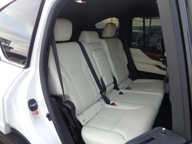 ＬＸ ＬＸ６００　ワンオーナー／外品マフラー／純正２２ＡＷ／サンルーフ／デジタルインナーミラー／全方位カメラ／前後ドライブレコーダー／ＡＣ１００Ｖ／クールボックス／電動格納３列目シート／ＥＴＣ２．０／マークレビンソン（70枚目）
