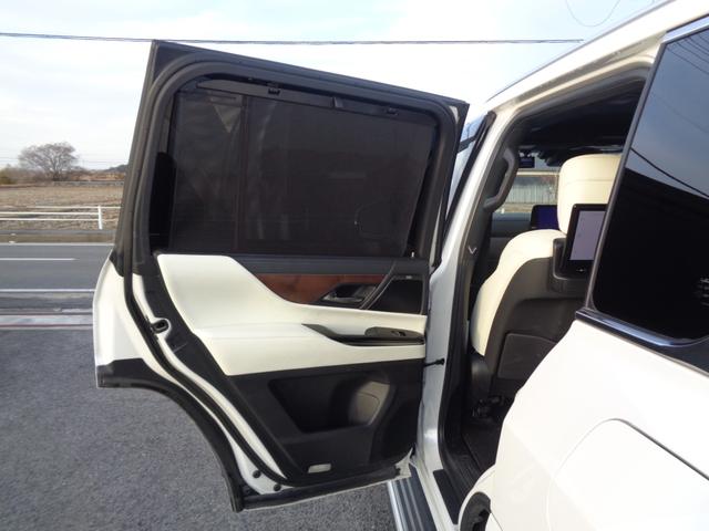 ＬＸ ＬＸ６００　ワンオーナー／外品マフラー／純正２２ＡＷ／サンルーフ／デジタルインナーミラー／全方位カメラ／前後ドライブレコーダー／ＡＣ１００Ｖ／クールボックス／電動格納３列目シート／ＥＴＣ２．０／マークレビンソン（71枚目）