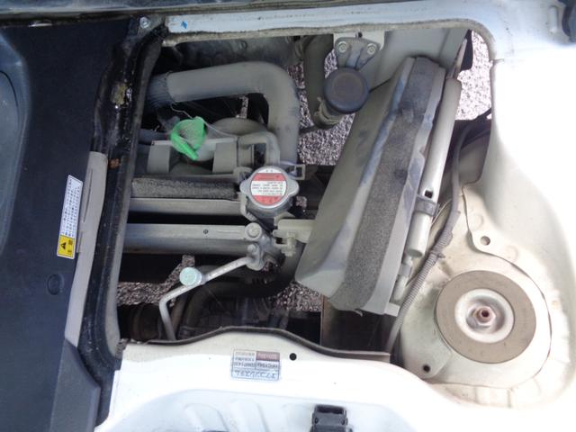 キャリイトラック ＫＣエアコン・パワステ　１年走行距離無制限保証付／パートタイム４ＷＤ／ＥＴＣ／ＦＭラジオ／ＡＭラジオ／荷台三方開き／スペアタイヤ／ヘッドライトレベライザー／運転席エアバッグ／フロアー３速オートマ／エアコン／パワーステアリング（27枚目）