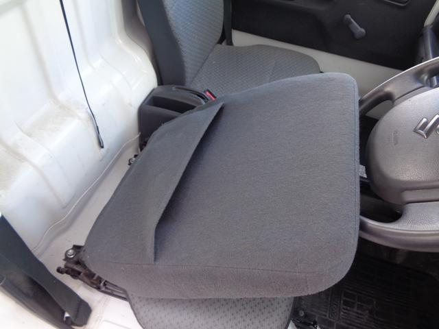 キャリイトラック ＫＣエアコン・パワステ　１年走行距離無制限保証付／パートタイム４ＷＤ／ＥＴＣ／ＦＭラジオ／ＡＭラジオ／荷台三方開き／スペアタイヤ／ヘッドライトレベライザー／運転席エアバッグ／フロアー３速オートマ／エアコン／パワーステアリング（32枚目）