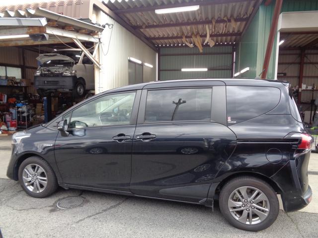 シエンタ ハイブリッド　ファンベースＧ　１年走行距離無制限保証付／ナビ／ＴＶ／全方位カメラ／前方ドライブレコーダ／前席シートヒーター／ハンドルヒーター／オートライト／フロントフォグライト／オートハイビーム／両側パワースライドドア／ＡＣ１００（5枚目）