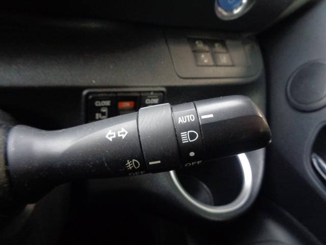 シエンタ ハイブリッド　ファンベースＧ　１年走行距離無制限保証付／ナビ／ＴＶ／全方位カメラ／前方ドライブレコーダ／前席シートヒーター／ハンドルヒーター／オートライト／フロントフォグライト／オートハイビーム／両側パワースライドドア／ＡＣ１００（13枚目）