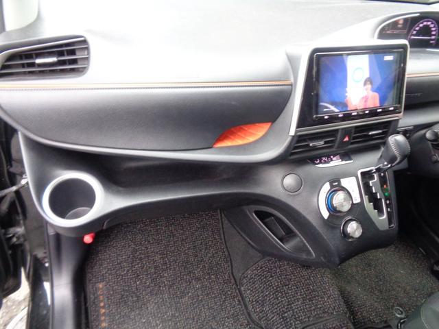 シエンタ ハイブリッド　ファンベースＧ　１年走行距離無制限保証付／ナビ／ＴＶ／全方位カメラ／前方ドライブレコーダ／前席シートヒーター／ハンドルヒーター／オートライト／フロントフォグライト／オートハイビーム／両側パワースライドドア／ＡＣ１００（43枚目）