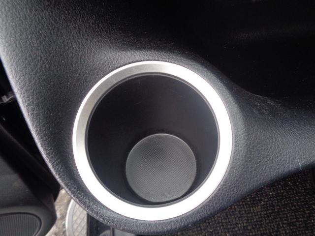 シエンタ ハイブリッド　ファンベースＧ　１年走行距離無制限保証付／ナビ／ＴＶ／全方位カメラ／前方ドライブレコーダ／前席シートヒーター／ハンドルヒーター／オートライト／フロントフォグライト／オートハイビーム／両側パワースライドドア／ＡＣ１００（44枚目）