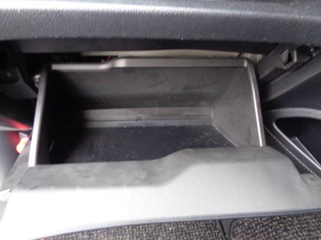 シエンタ ハイブリッド　ファンベースＧ　１年走行距離無制限保証付／ナビ／ＴＶ／全方位カメラ／前方ドライブレコーダ／前席シートヒーター／ハンドルヒーター／オートライト／フロントフォグライト／オートハイビーム／両側パワースライドドア／ＡＣ１００（45枚目）