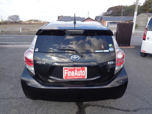 アクア Ｇ　１年走行距離無制限保証付／ワンオーナー／ナビ／ＴＶ／バックモニター／ＥＴＣ／オートライト／前方ドライブレコーダ－／ステアリングスイッチ／プッシュスタート／ＣＤ／ＤＶＤ／ＦＭラジオ／ＡＭラジオ（7枚目）