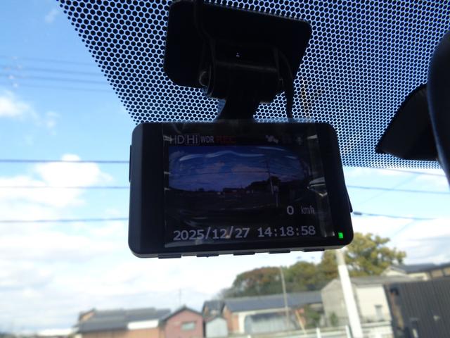 アクア Ｇ　１年走行距離無制限保証付／ワンオーナー／ナビ／ＴＶ／バックモニター／ＥＴＣ／オートライト／前方ドライブレコーダ－／ステアリングスイッチ／プッシュスタート／ＣＤ／ＤＶＤ／ＦＭラジオ／ＡＭラジオ（21枚目）